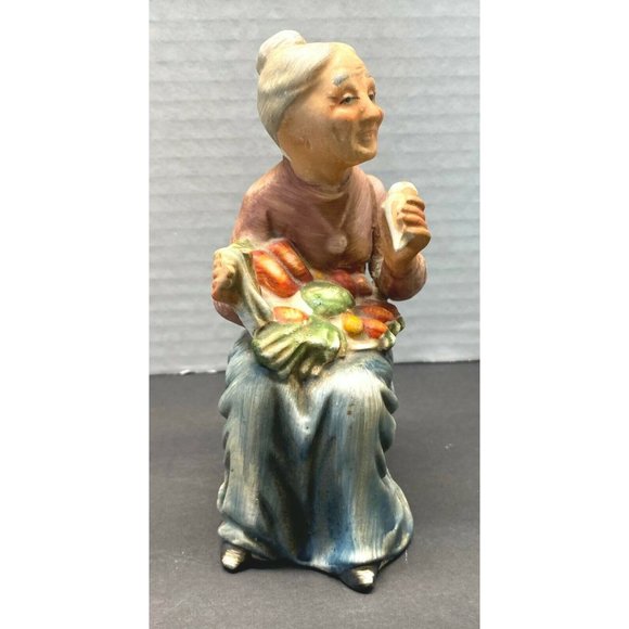 Vintage Norleans Japan Figurine Old Woman Gardener Harvest Carrots 5" Tall - Picture 6 of 8